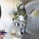 Pigen viste, hvordan man fjerner ridser på tallerkener: Hendes video